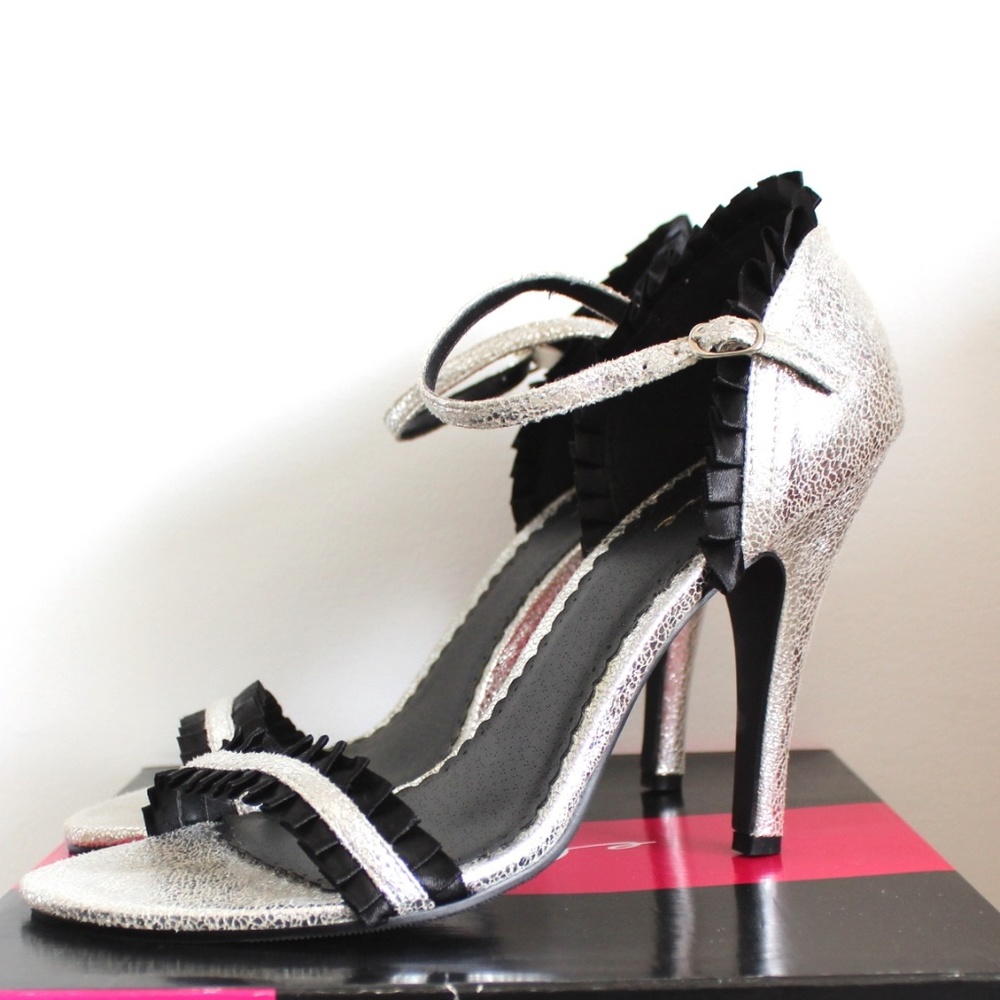 ELLIE Bethany Silver & Black Ruffle 4.5" Heels -10